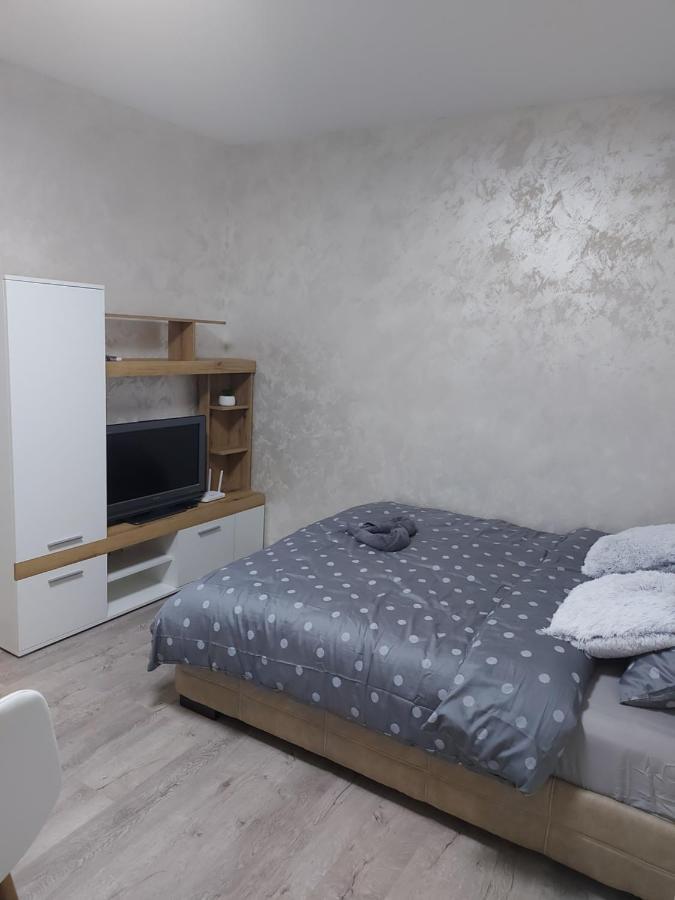 Apartman Mikikiki Belgrade Exterior photo